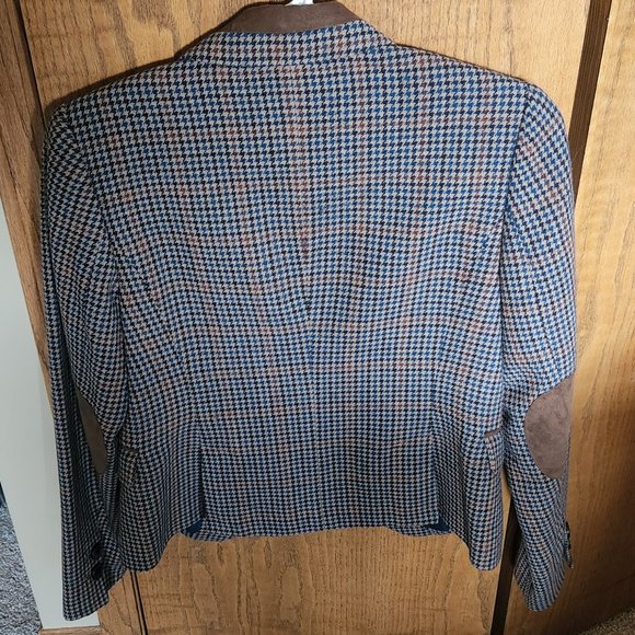 blazer - Picture 2 of 3